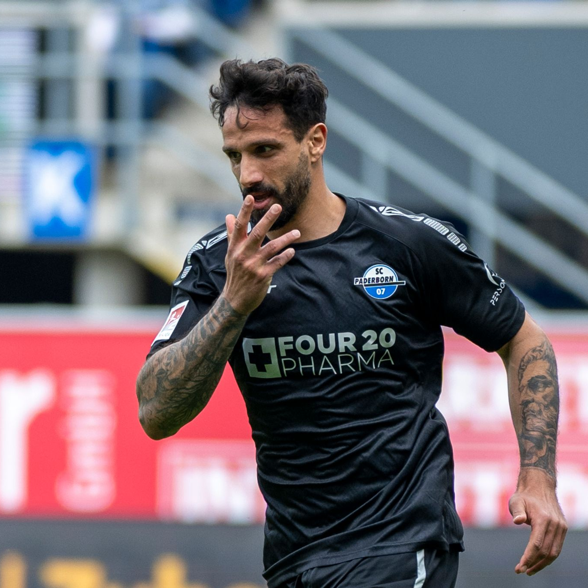 Adriano Grimaldi und der SC Paderborn gewannen im Heimspiel gegen die SV Elversberg. - Foto: David Inderlied/dpa