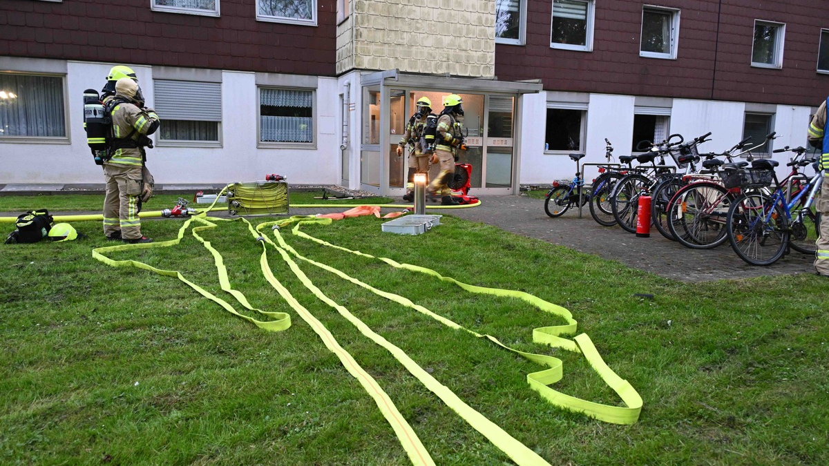 FW Pulheim: Küchenbrand im Mehrfamilienhaus - Foto: presseportal.de