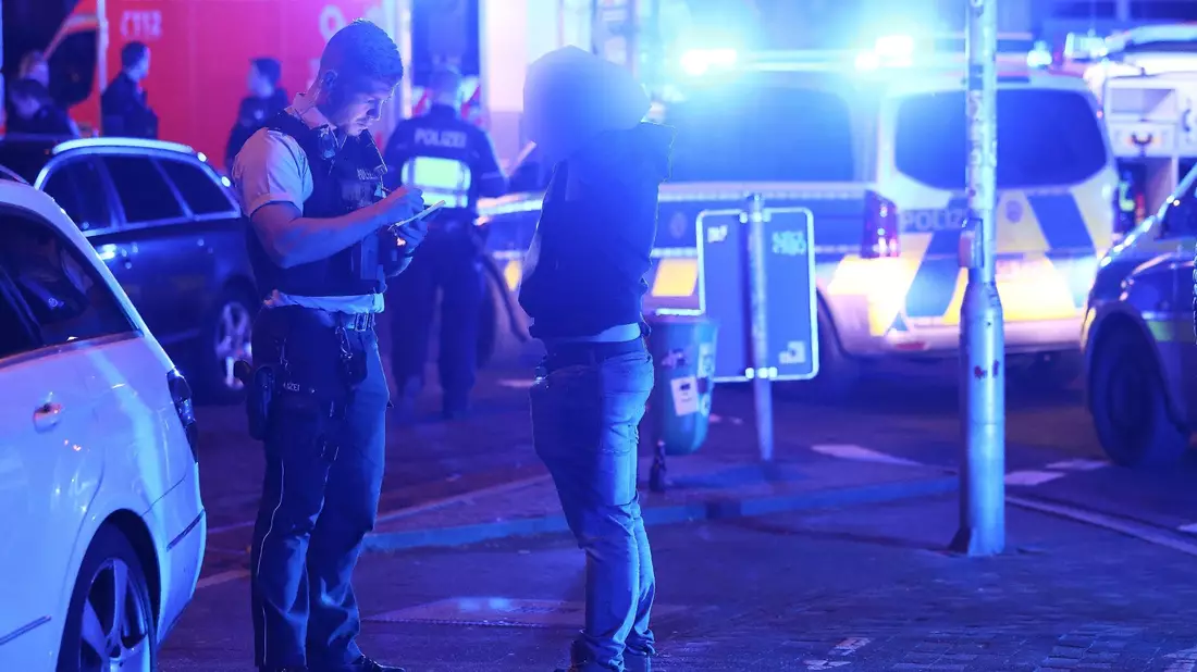 Die Mordkommission hat die Ermittlungen aufgenommen. - Bild: David Young/dpa