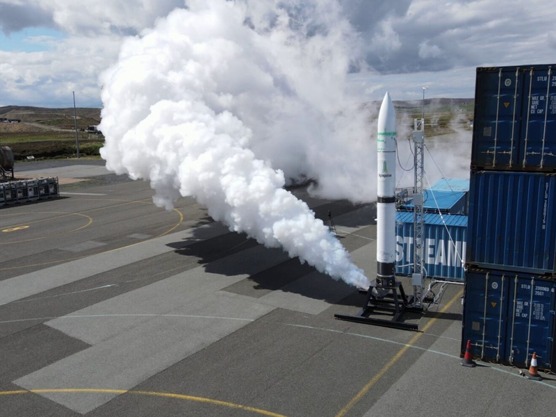 60 Kilometer in die Höhe will das Unternehmen HyImpulse die Trägerrakete SR75 schicken. - Foto: HyImpulse/dpa