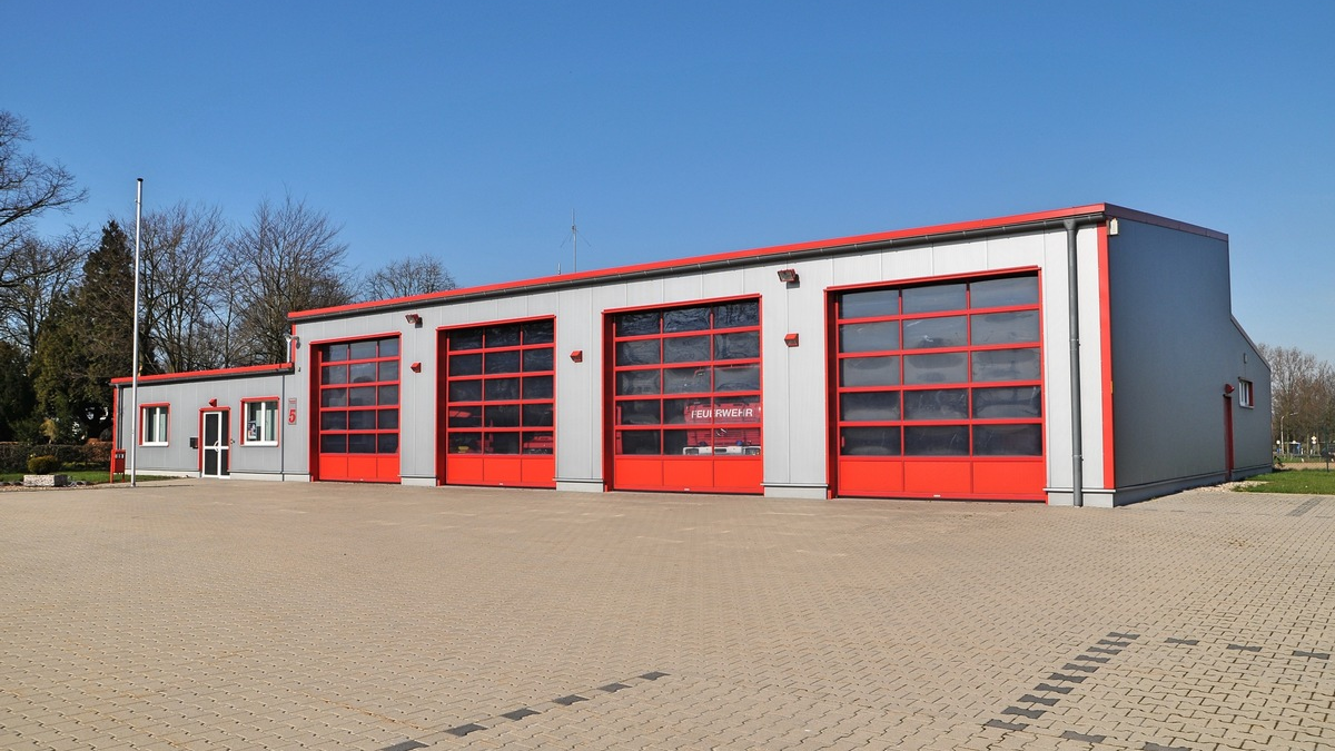 FW Alpen: Maikonzert und 75. Vereinsjubiläum des Spielmannszuges bei der Einheit Menzelen - Foto: presseportal.de
