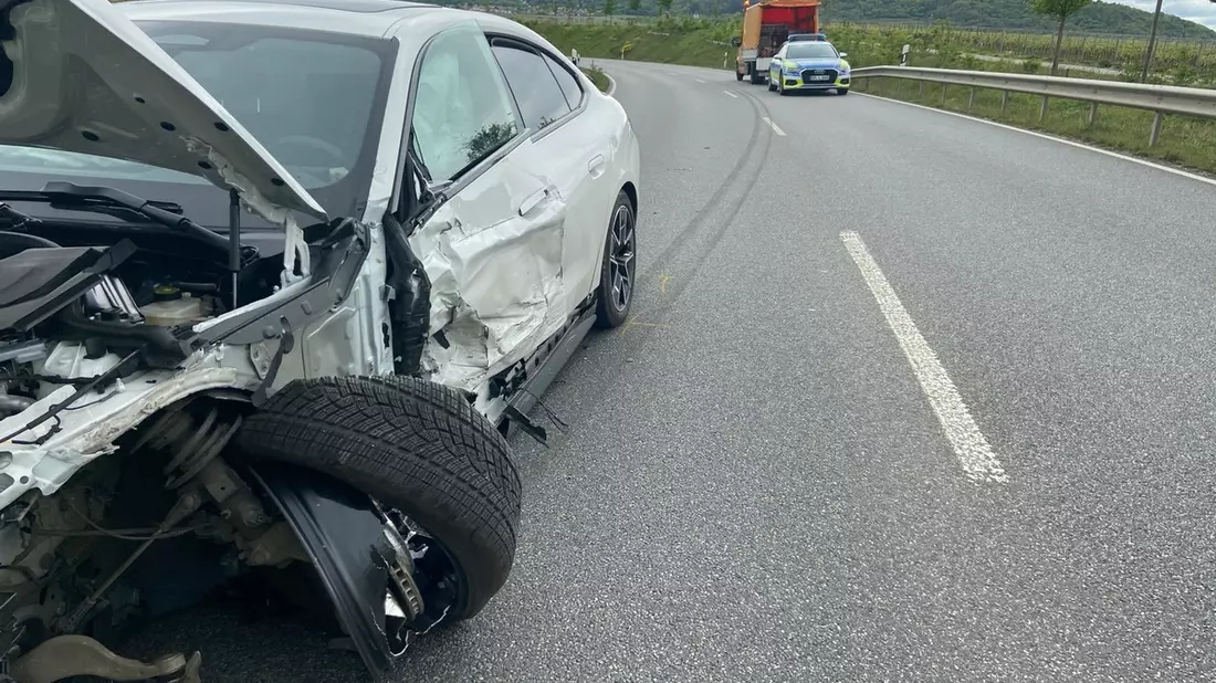 POL-PDNW: Nachtragsmeldung zu Vollsperrung B271 nach Verkehrsunfall - Bild: presseportal.de