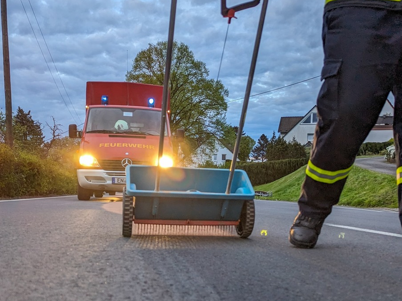 FW-EN: Zwei Ölspuren im Stadtgebiet - Foto: presseportal.de