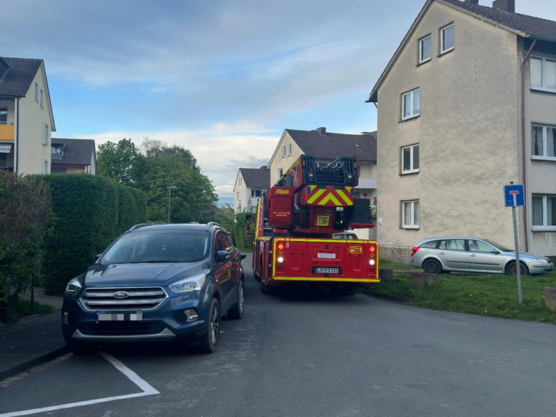 FW-DT: Ein Menschenleben gerettet - Falschparker behindern Arbeit der Feuerwehr - Foto: presseportal.de