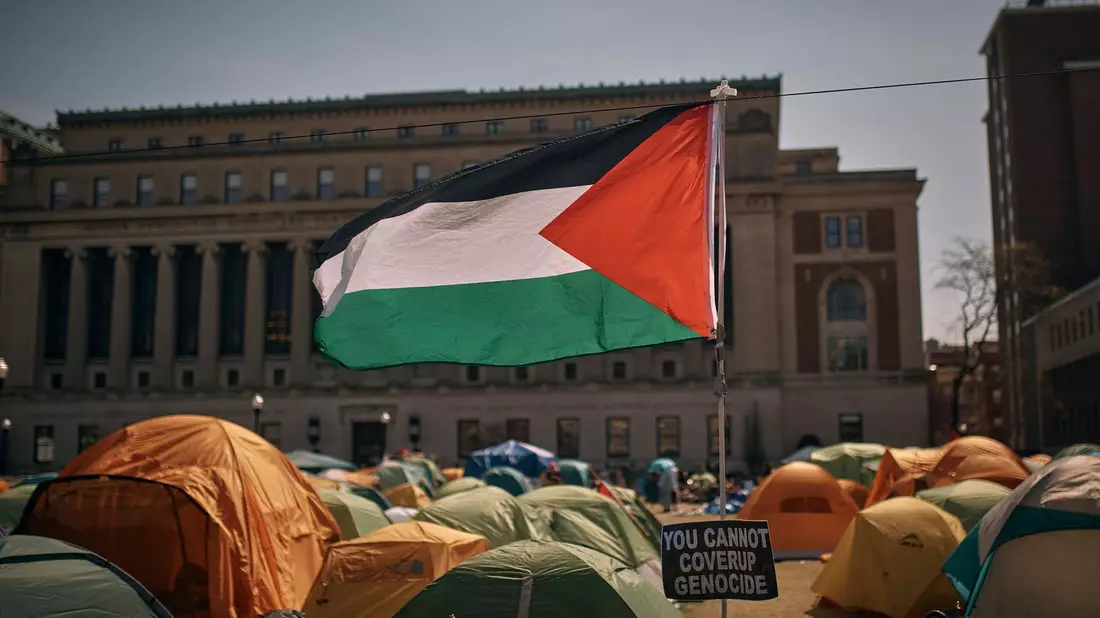 Mittlerweile protestieren Studierende und Hochschulpersonal an Universitäten in mehr als zwei Dutzend US-Bundesstaaten gegen den Gaza-Krieg. - Bild: Andres Kudacki/AP/dpa