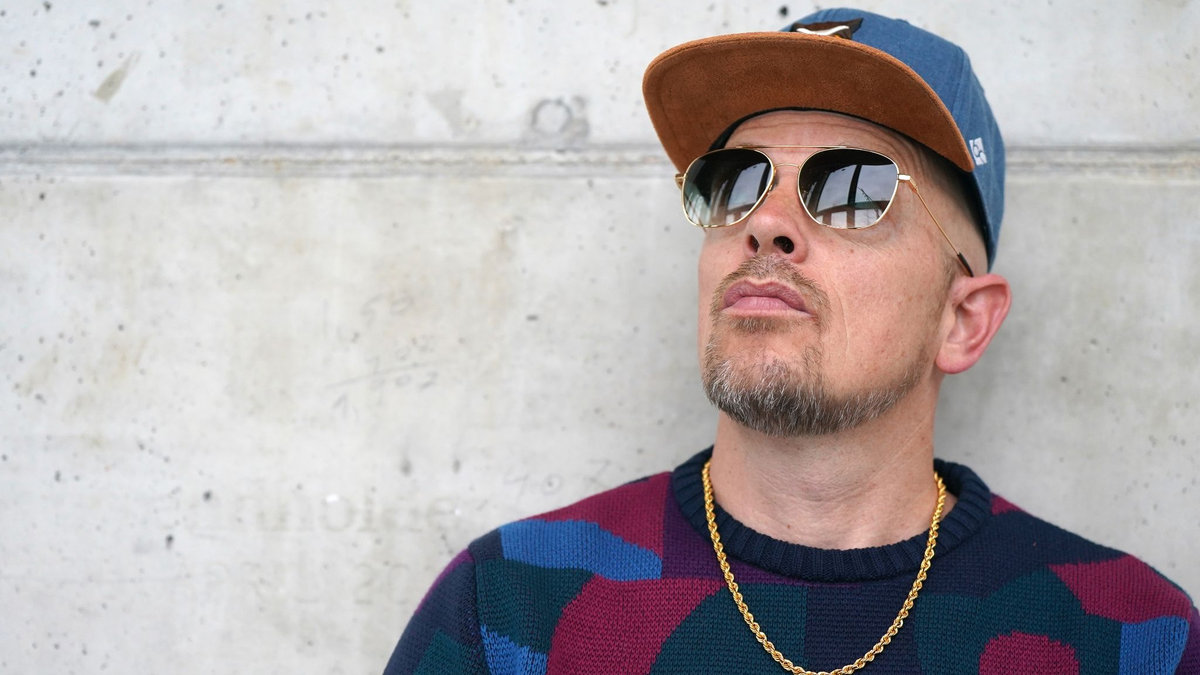 «Und ich finde es einfach nur wichtig, dass wir in einer Demokratie leben und das weiterhin bewahren und dass jeder seinen kleinen Teil dazu beiträgt, indem er wählen geht»: Musiker Jan Delay. - Foto: Marcus Brandt/dpa