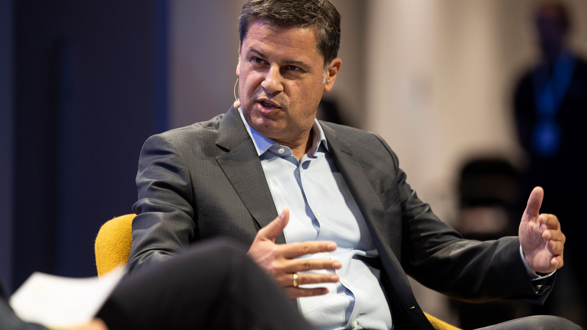 Christian Seifert wird nicht Mediator zwischen der DFL und DAZN. - Foto: Marco Steinbrenner/dpa