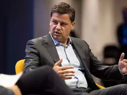 Christian Seifert wird nicht Mediator zwischen der DFL und DAZN. - Foto: Marco Steinbrenner/dpa