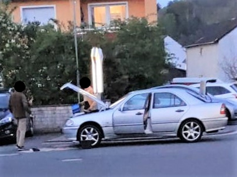 POL-PDTR: Ölspur B41 - Verursacher gesucht - Foto: presseportal.de