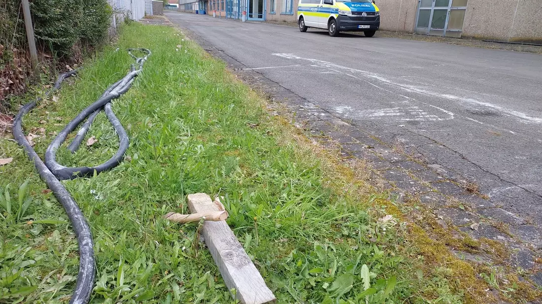 POL-HM: Hoher Schaden nach Diebstahl von ca. 80 Meter Kupferkabel - Zeugen gesucht - Bild: presseportal.de