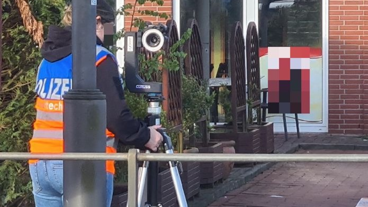 POL-STD: Mordfall in Stade - Ermittler nehmen den Tatort in der Innenstadt in 3D auf - Foto: presseportal.de