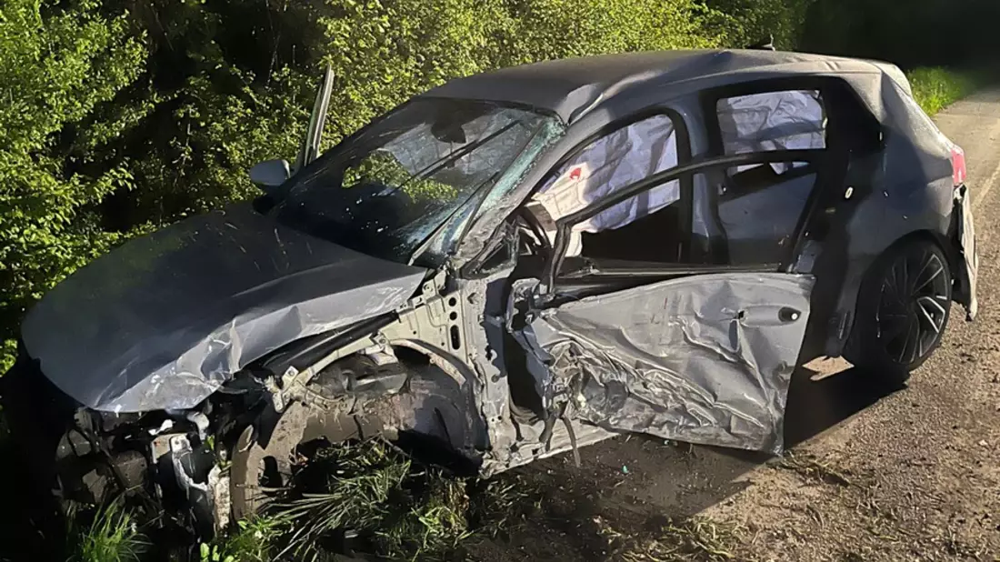 POL-MS: 19-Jähriger flüchtet nach Unfall - Unfallaufnahmeteam im Einsatz - Bild: presseportal.de