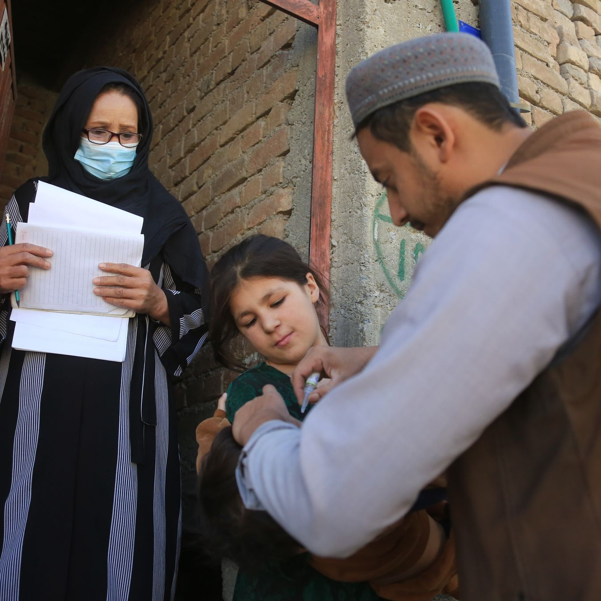 In Afghanistan sollen fast elf Millionen Kinder gegen Polio geimpft werden (Archivbild). - Foto: Saifurahman Safi/XinHua/dpa
