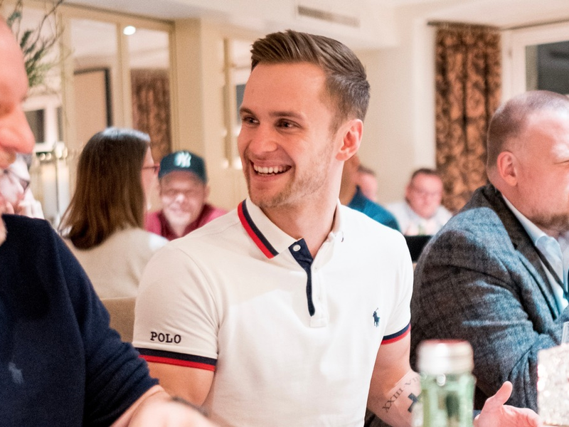 Simon Mathis: Warum 90 Prozent der Menschen beim Abnehmen ihre Zeit verschwenden - Foto: presseportal.de