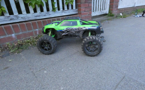 POL-RZ: Unfall nach Rennen zwischen Rollstuhlfahrerin und ferngesteuertem Auto - Foto: presseportal.de