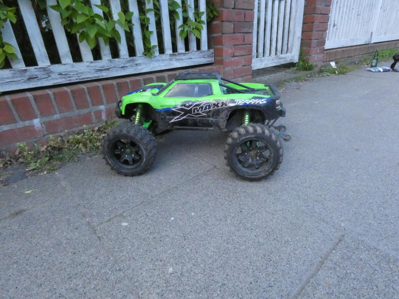 POL-RZ: Unfall nach Rennen zwischen Rollstuhlfahrerin und ferngesteuertem Auto - Foto: presseportal.de