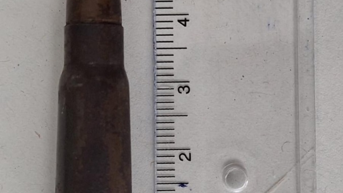 BPOL-H: Bundespolizei Flughafen Hannover: Patrone und Pfefferspray in der Luftsicherheitskontrolle - Foto: presseportal.de