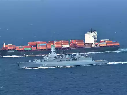 EUNAVFOR Aspides: Verleihung der Gefechtsmedaille an die Besatzung der Fregatte Hessen - Foto: presseportal.de