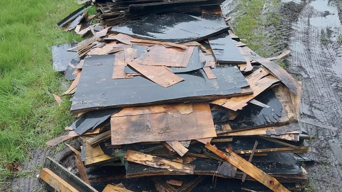 POL-SE: Elmshorn - Ablagerung von behandeltem Holz - Polizei sucht Zeugen - Bild: presseportal.de