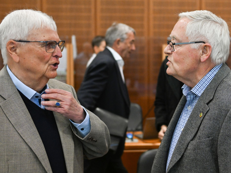 Die Staatsanwaltschaft wirft den drei ehemaligen DFB-Funktionären Theo Zwanziger (l), Horst R. Schmidt und Wolfgang Niersbach (M) Steuerhinterziehung vor. - Foto: Arne Dedert/dpa/POOL/dpa