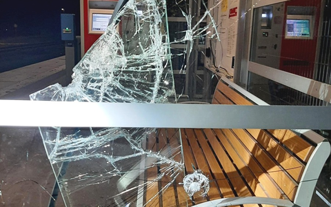 Bundespolizeidirektion München: Vandalismus am Haltepunkt Rott am Inn / Bundespolizei ermittelt wegen gemeinschädlicher Sachbeschädigung - Foto: presseportal.de