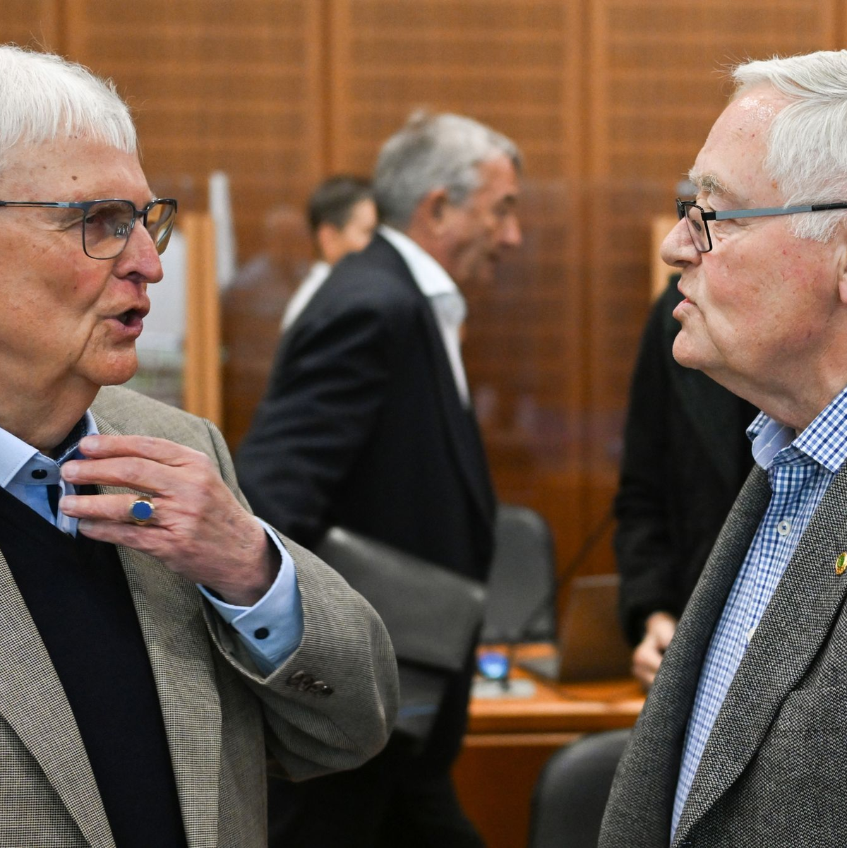 Die Staatsanwaltschaft wirft den drei ehemaligen DFB-Funktionären Theo Zwanziger (l), Horst R. Schmidt und Wolfgang Niersbach (M) Steuerhinterziehung vor. - Foto: Arne Dedert/dpa/POOL/dpa