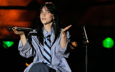 Billie Eilish hat in den deutschen Charts die Nase vorn. - Foto: Lewis Joly/AP/dpa