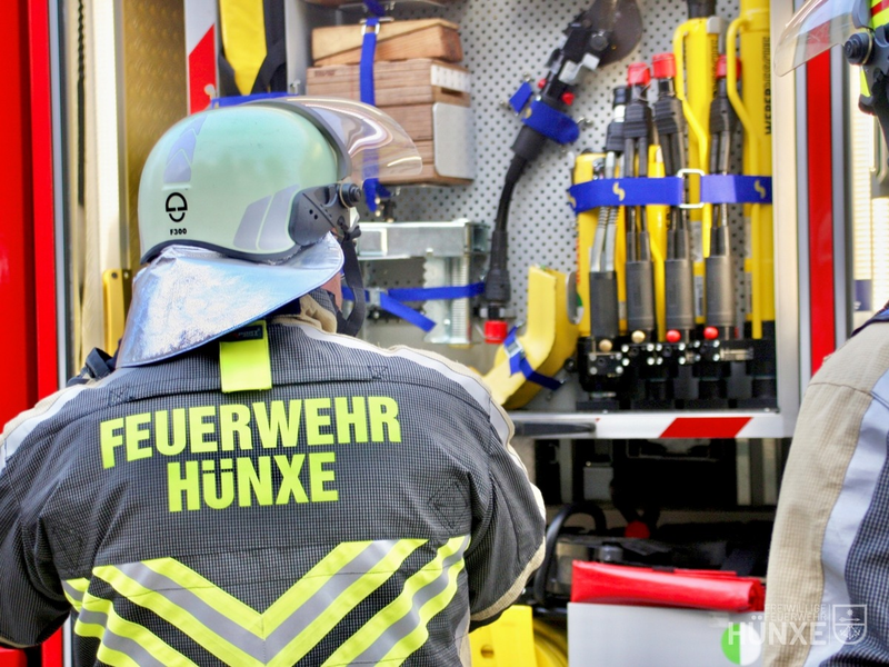 FW Hünxe: Person in Baugrube gestürzt und eingeklemmt - Foto: presseportal.de
