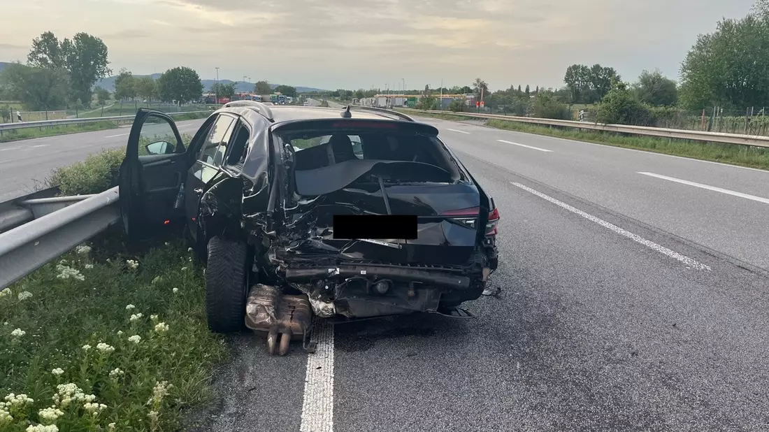 POL-PDLD: A65 Edenkoben - Unfall durch Nichtbeachten des nachfolgenden Verkehrs - Bild: presseportal.de
