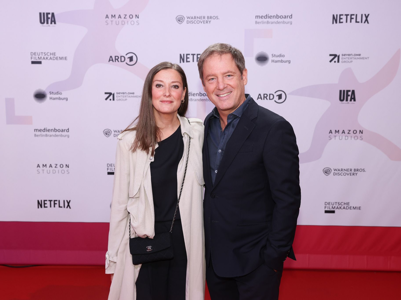 Alexandra Maria Lara und Florian Gallenberger kommen zu der Verleihung des Nachwuchspreises «First steps» für Filmschaffende. - Foto: Gerald Matzka/dpa
