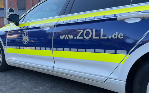 HZA-KR: Krefelder Zoll: Kontrollaktion führt zu sieben Festnahmen - Foto: presseportal.de