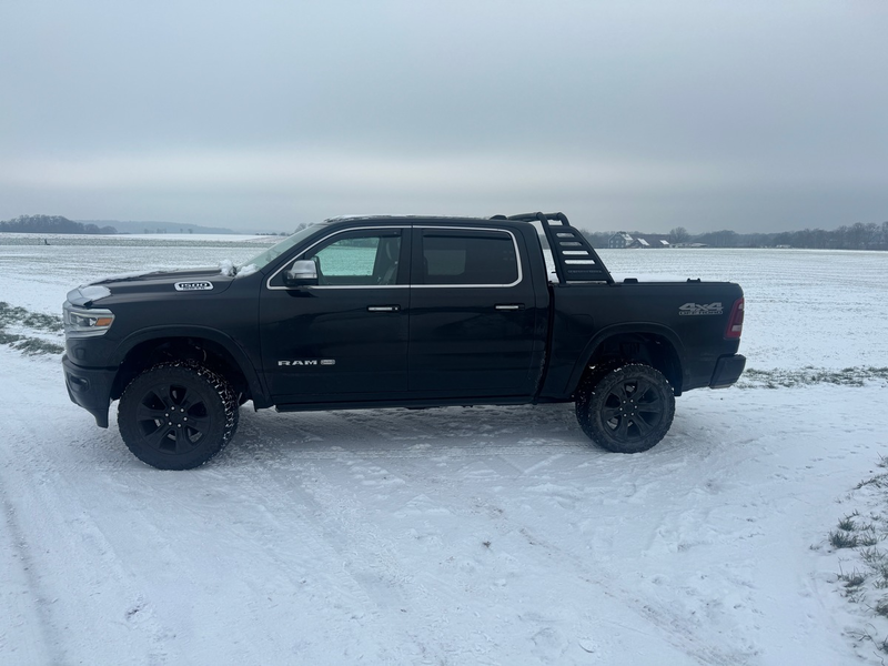 POL-E: Essen: Hochwertiger SUV in Kettwig gestohlen - Fotofahndung - Foto: presseportal.de