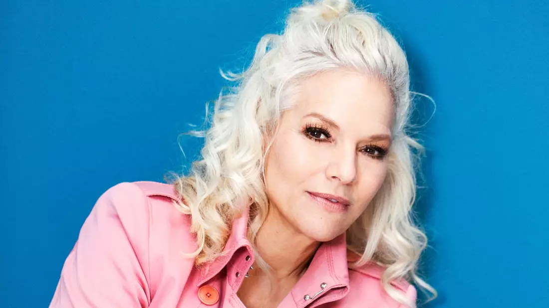 ESC-Finale: Ina Müller verkündet die Punkte der deutschen Jury - Bild: presseportal.de