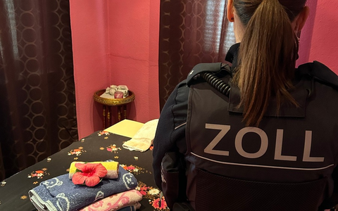 HZA-MS: Versteck- und Fluchtversuche von illegal Beschäftigten erfolglos/Zoll Münster kontrolliert Restaurants und Massagestudios - Foto: presseportal.de