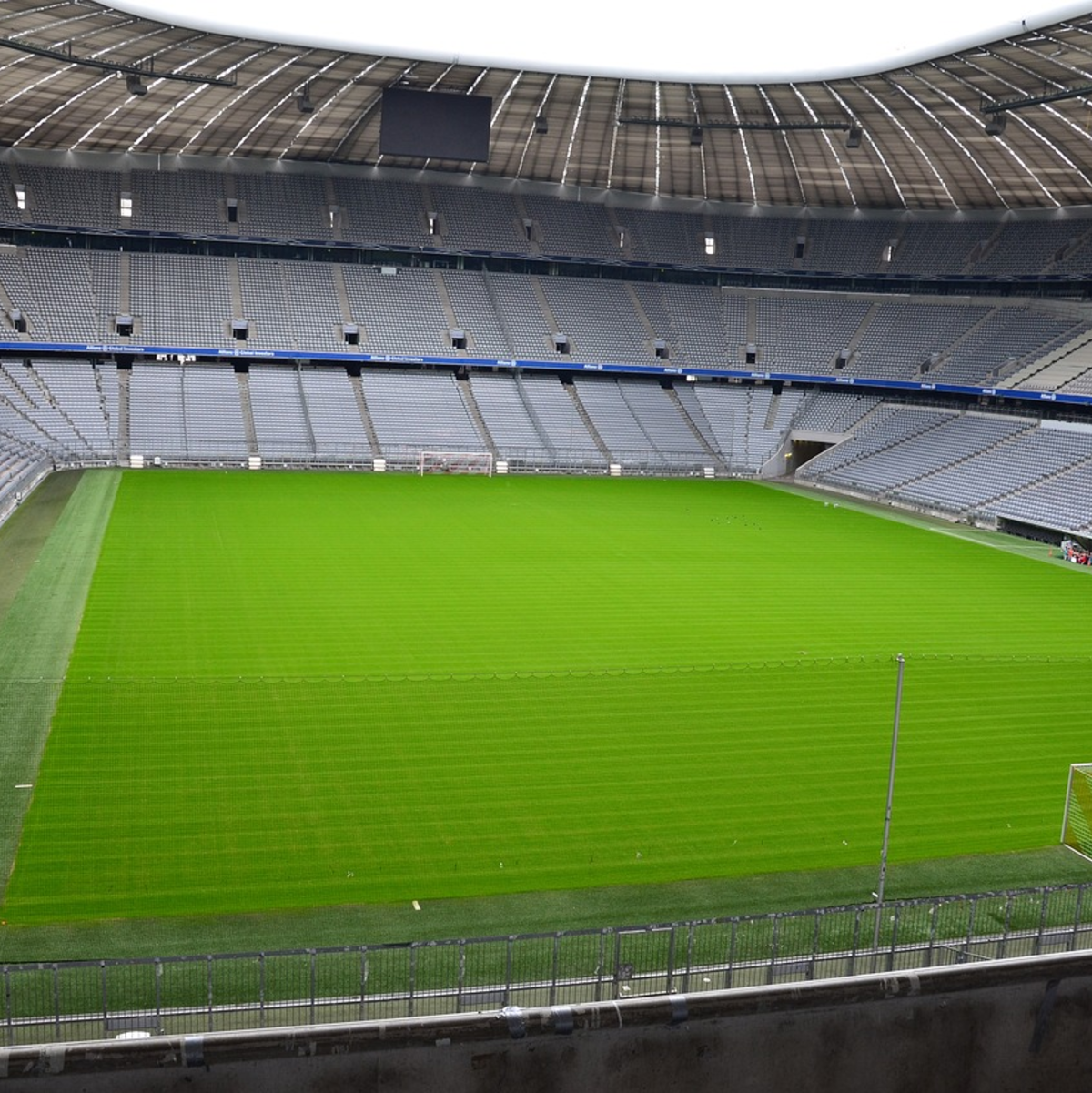 In den deutschen Fußballstadien könnte es im Sommer 2024 ein neues Sommermärchen geben. - Foto: pixabay.de © Frank_P_AJJ74 CCO Public Domain