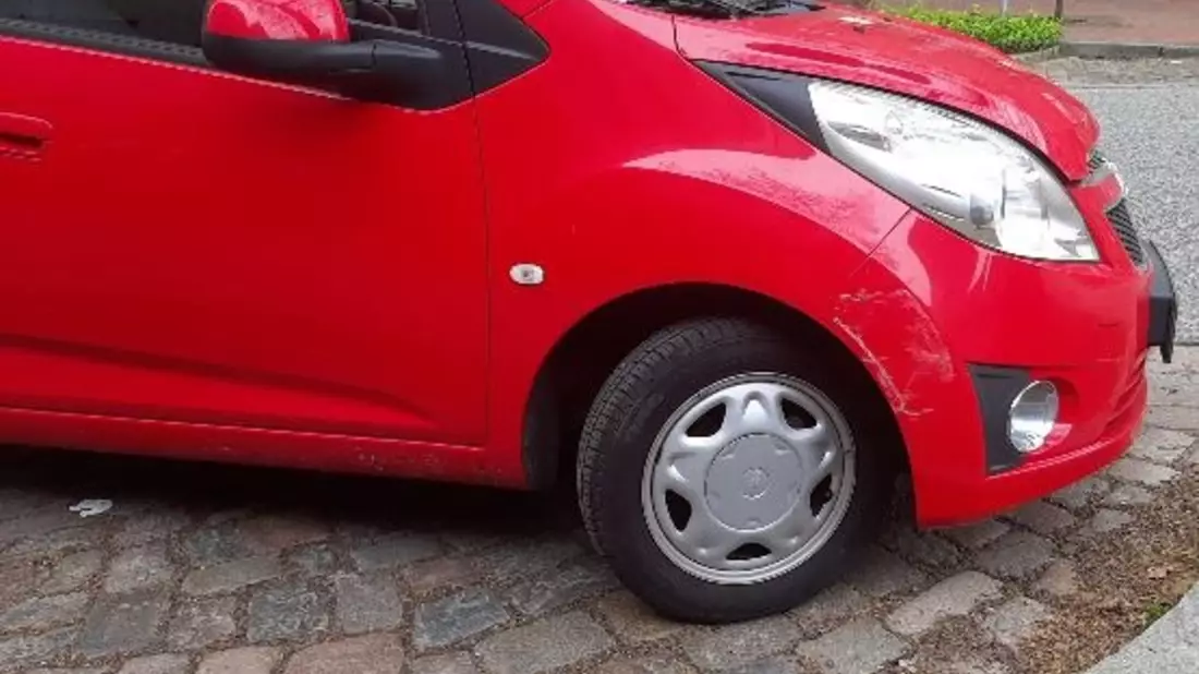 POL-SE: Wedel - Dreister Autofahrer bemerkt seine Unfallverursachung, will seinen Pkw angeblich nur schnell parken und entfernt sich dann doch vom Unfallort - Bild: presseportal.de