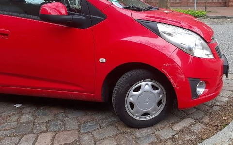 POL-SE: Wedel - Dreister Autofahrer bemerkt seine Unfallverursachung, will seinen Pkw angeblich nur schnell parken und entfernt sich dann doch vom Unfallort - Foto: presseportal.de POL-SE: Wedel - Dreister Autofahrer bemerkt seine Unfallverursachung, will seinen Pkw angeblich nur schnell parken und entfernt sich dann doch vom Unfallort - Foto: presseportal.de