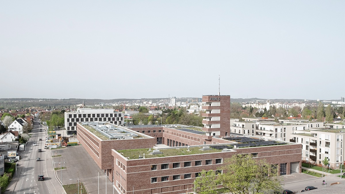 FW Stuttgart: Presseeinladung: Umzug und Festakt zur Einweihung der Feuer- und Rettungswache 5 - Foto: presseportal.de