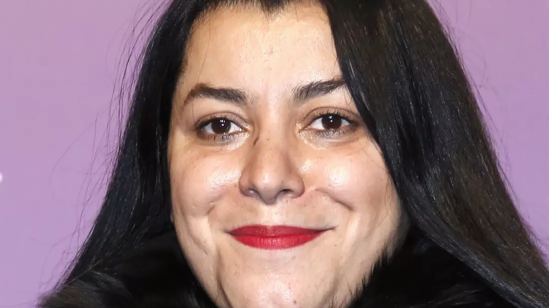 Mit ihren Arbeiten gibt Marjane Satrapi Einblicke in die iranische Gesellschaft und Geschichte. - Bild: Sebastien Nogier/EPA/dpa