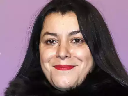 Mit ihren Arbeiten gibt Marjane Satrapi Einblicke in die iranische Gesellschaft und Geschichte. - Foto: Sebastien Nogier/EPA/dpa