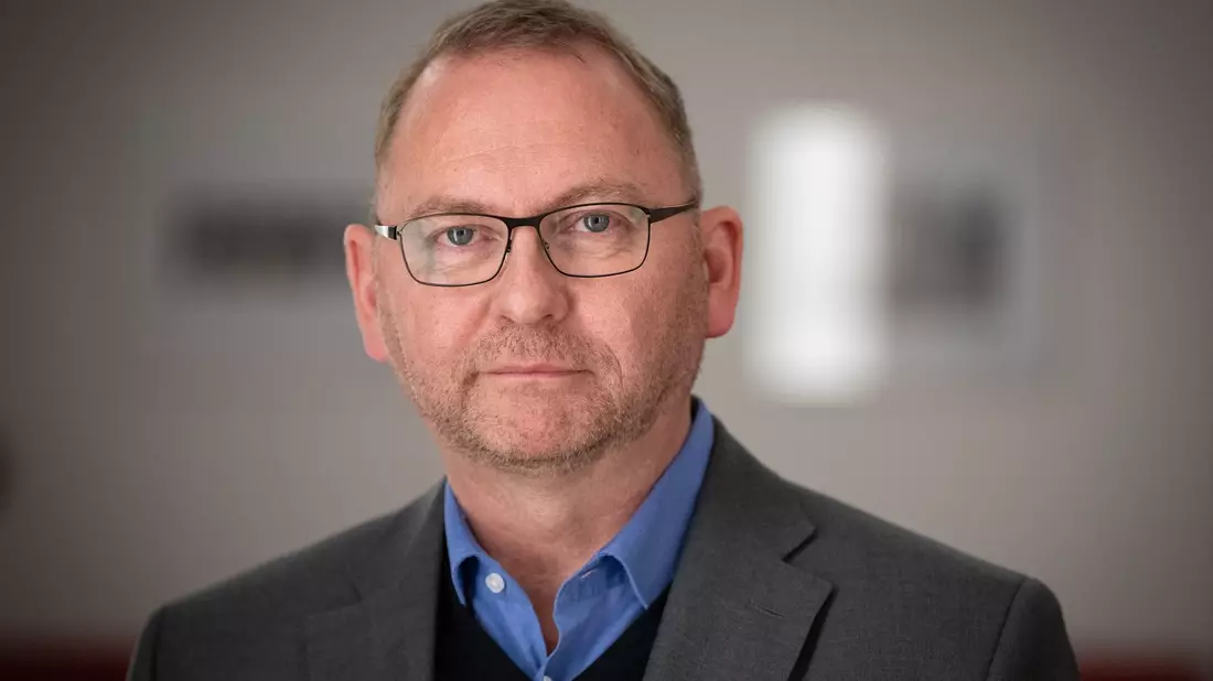 «Wer sich zu AfD-Positionen bekennt und die Programmatik vertritt, hat bei uns keinen Platz», sagt Frank Werneke. - Bild: Soeren Stache/dpa