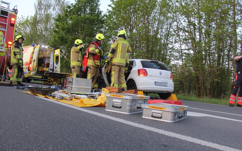 FW LK Leipzig: Schwerer Verkehrsunfall in Markranstädt - Foto: presseportal.de