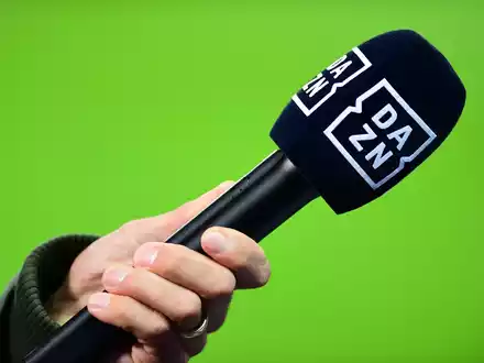 Der Internet-Sender DAZN hat im Streit mit der DFL nach eigenen Angaben die Deutsche Institution für Schiedsgerichtsbarkeit (DIS) eingeschaltet. - Foto: Soeren Stache/dpa-Zentralbild/dpa