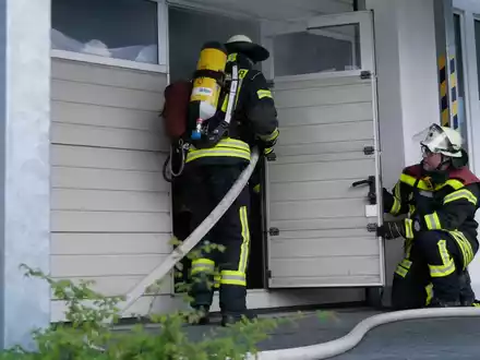 FW Celle: Einsatzübungen bei der Lebenshilfe und der Lobetalarbeit in Altencelle - Foto: presseportal.de