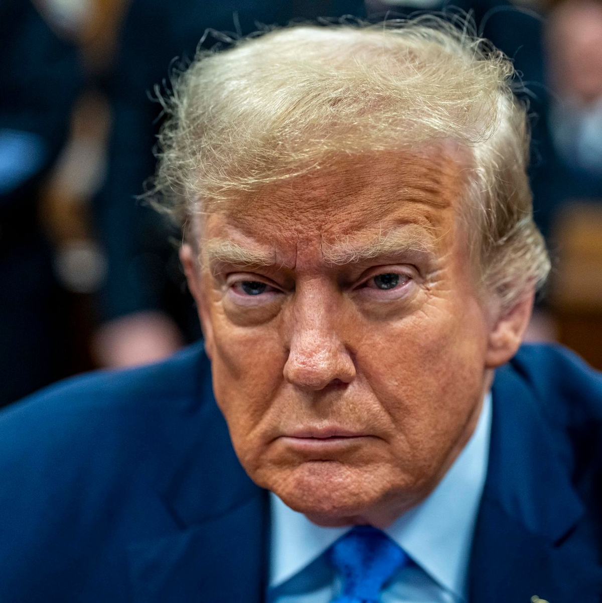 Der Vorwurf: Trump soll 130.000 Dollar Schweigegeld an eine Pornodarstellerin gezahlt und den Geldfluss danach falsch verbucht haben. - Foto: Mark Peterson/POOL Redux Pictures/AP/dpa