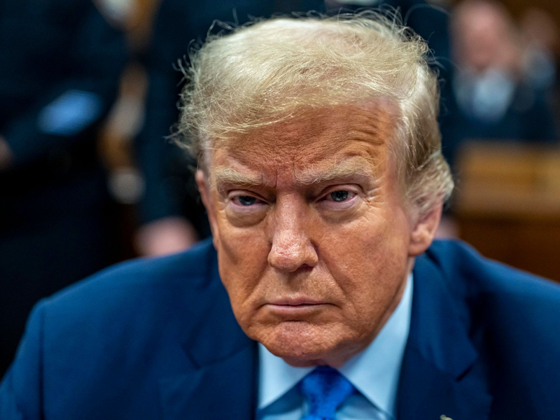 Der Vorwurf: Trump soll 130.000 Dollar Schweigegeld an eine Pornodarstellerin gezahlt und den Geldfluss danach falsch verbucht haben. - Foto: Mark Peterson/POOL Redux Pictures/AP/dpa
