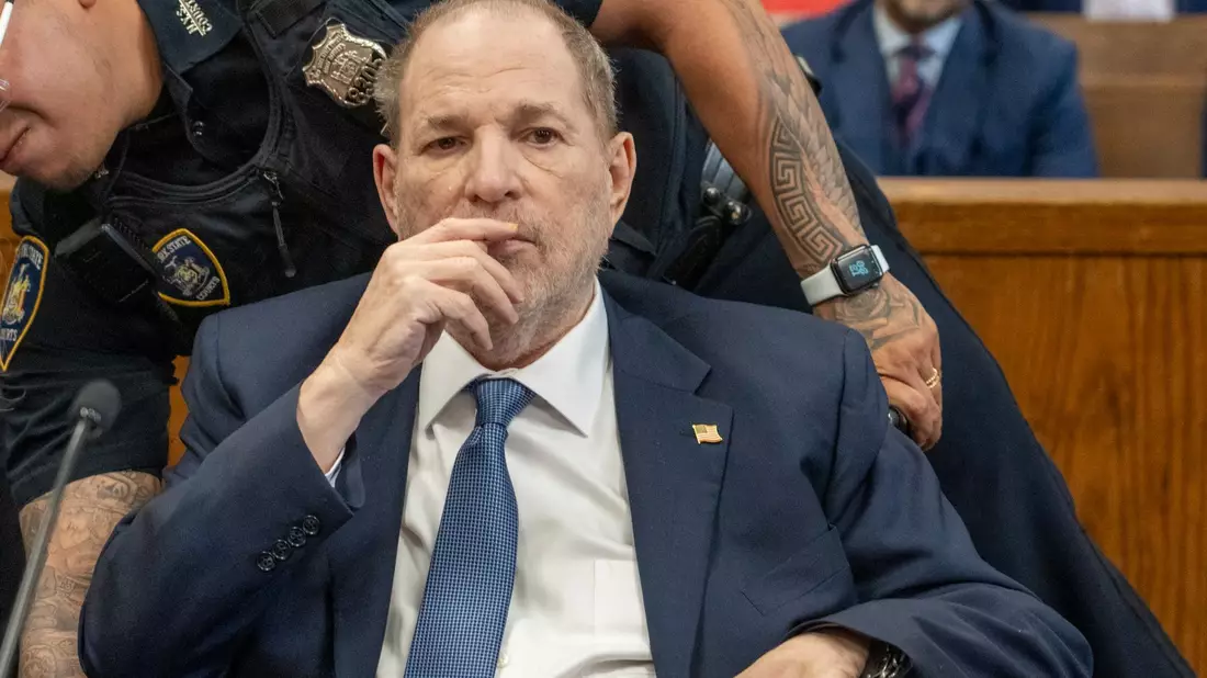 Harvey Weinstein erscheint zu einer vorläufigen Anhörung vor dem Strafgericht in Manhattan. - Bild: Steven Hirsch/Pool New York Post / AP/dpa