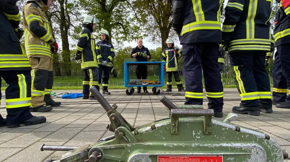 FW-OLL: Neue Einsatzkräfte erfolgreich ausgebildet: Kreisfeuerwehr Oldenburg bereichert um qualifizierten Nachwuchs - Bild: presseportal.de