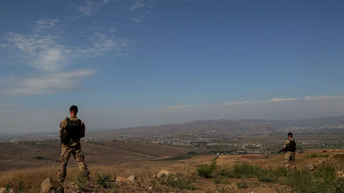 In das Gebiet von Wadi Khaled an der libanesisch-syrischen Grenze im Nordlibanon flüchten täglich Hunderte Menschen (Archivbild). - Bild: Marwan Naamani/dpa