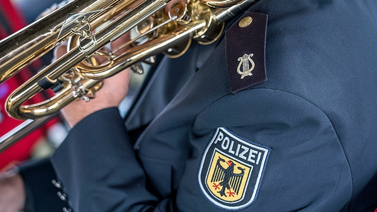 Bundespolizeidirektion München: Platzkonzert des Bundespolizeiorchesters in Garmisch-Partenkirchen - Foto: presseportal.de
